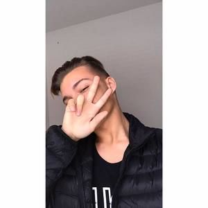 Meet your Posher, Cody